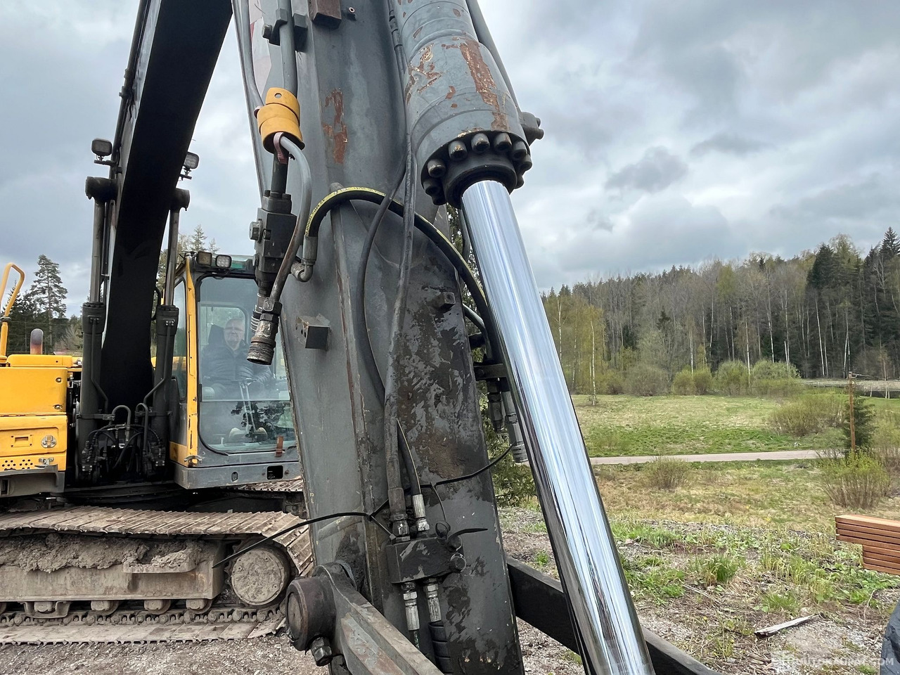 Гусеничный экскаватор Volvo EC140B, kaivinkone, lähes uudet telat, 2002, Vihti: фото 17