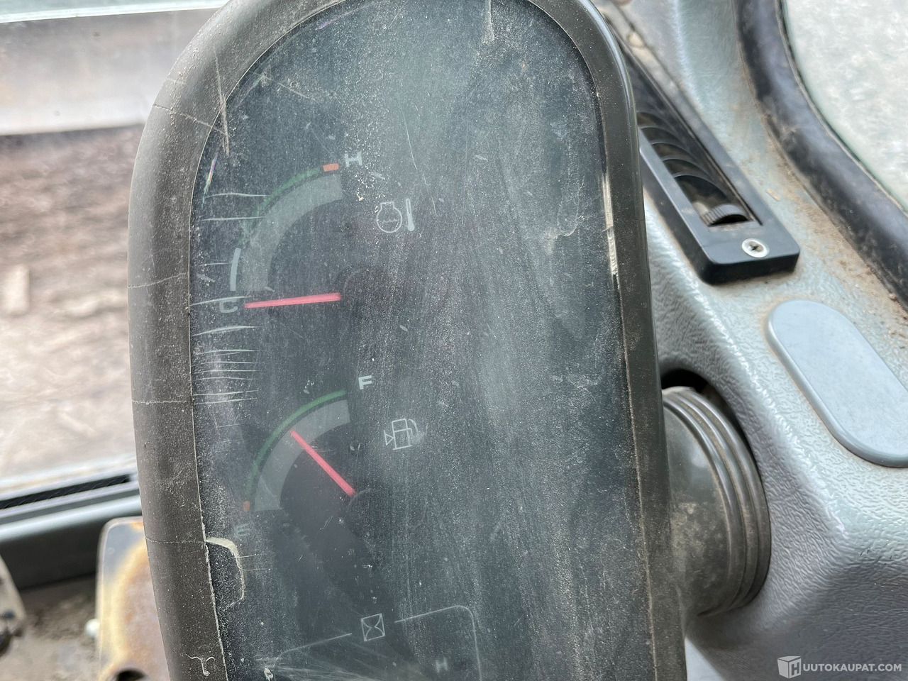 Гусеничный экскаватор Volvo EC140B, kaivinkone, lähes uudet telat, 2002, Vihti: фото 6