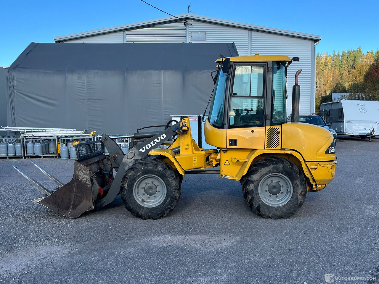 Volvo L35B Pro, pyöräkuormaaja avattavalla kauhalla ja piikeillä, 2005, Vihti - Колёсный погрузчик: фото 2 Volvo L35B Pro, pyöräkuormaaja avattavalla kauhalla ja piikeillä, 2005, Vihti - Колёсный погрузчик: фото 2
