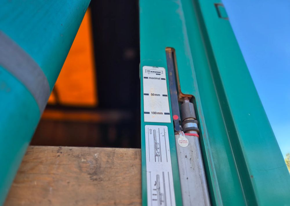 Krone BDE STANDARD PODNOSZONY DACH / z Niemiec PONADGABARYTY POSZERZANA OPONY 80% - Тентованный полуприцеп: фото 5 Krone BDE STANDARD PODNOSZONY DACH / z Niemiec PONADGABARYTY POSZERZANA OPONY 80% - Тентованный полуприцеп: фото 5