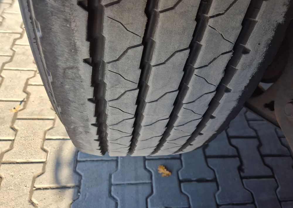 Krone BDE STANDARD PODNOSZONY DACH / z Niemiec PONADGABARYTY POSZERZANA OPONY 80% - Тентованный полуприцеп: фото 3 Krone BDE STANDARD PODNOSZONY DACH / z Niemiec PONADGABARYTY POSZERZANA OPONY 80% - Тентованный полуприцеп: фото 3