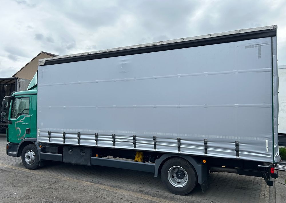 MAN TGL 12.250 6.2m AUTOMAT KLIMA z Niemiec ESP nowe opony EURO 6 / 4.75 rozstaw / zawiesie na wózek widłowy / TOP STAN / okazja nauka jazdy MOŻLIWOŚĆ DOSTOSOWANIA 12t - Тентованный грузовик: фото 4 MAN TGL 12.250 6.2m AUTOMAT KLIMA z Niemiec ESP nowe opony EURO 6 / 4.75 rozstaw / zawiesie na wózek widłowy / TOP STAN / okazja nauka jazdy MOŻLIWOŚĆ DOSTOSOWANIA 12t - Тентованный грузовик: фото 4