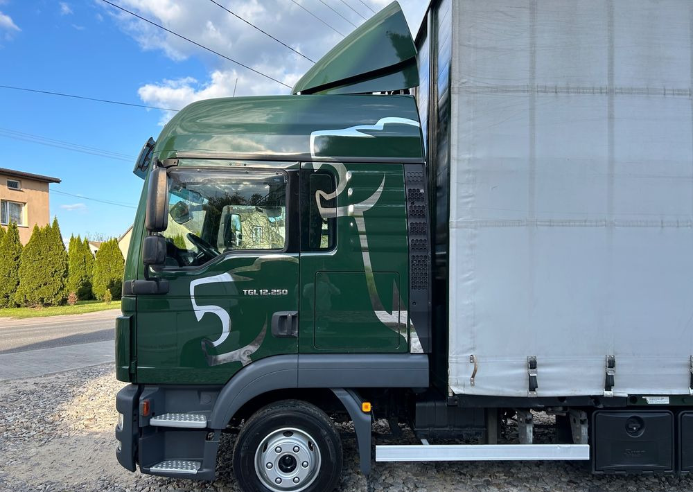 MAN TGL 12.250 GLOB UNIKAT z Niemiec BDF firanka / AUTOMAT HAK / EURO 6 / BDF 7.40 wysoki / MICHELIN 80% - Тентованный грузовик: фото 2 MAN TGL 12.250 GLOB UNIKAT z Niemiec BDF firanka / AUTOMAT HAK / EURO 6 / BDF 7.40 wysoki / MICHELIN 80% - Тентованный грузовик: фото 2