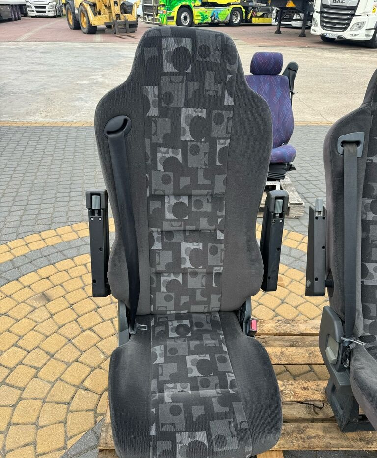 Mercedes-Benz ACTROS MP 2 MP 3 AXOR truck - Сиденье для Грузовиков: фото 1 Mercedes-Benz ACTROS MP 2 MP 3 AXOR truck - Сиденье для Грузовиков: фото 1