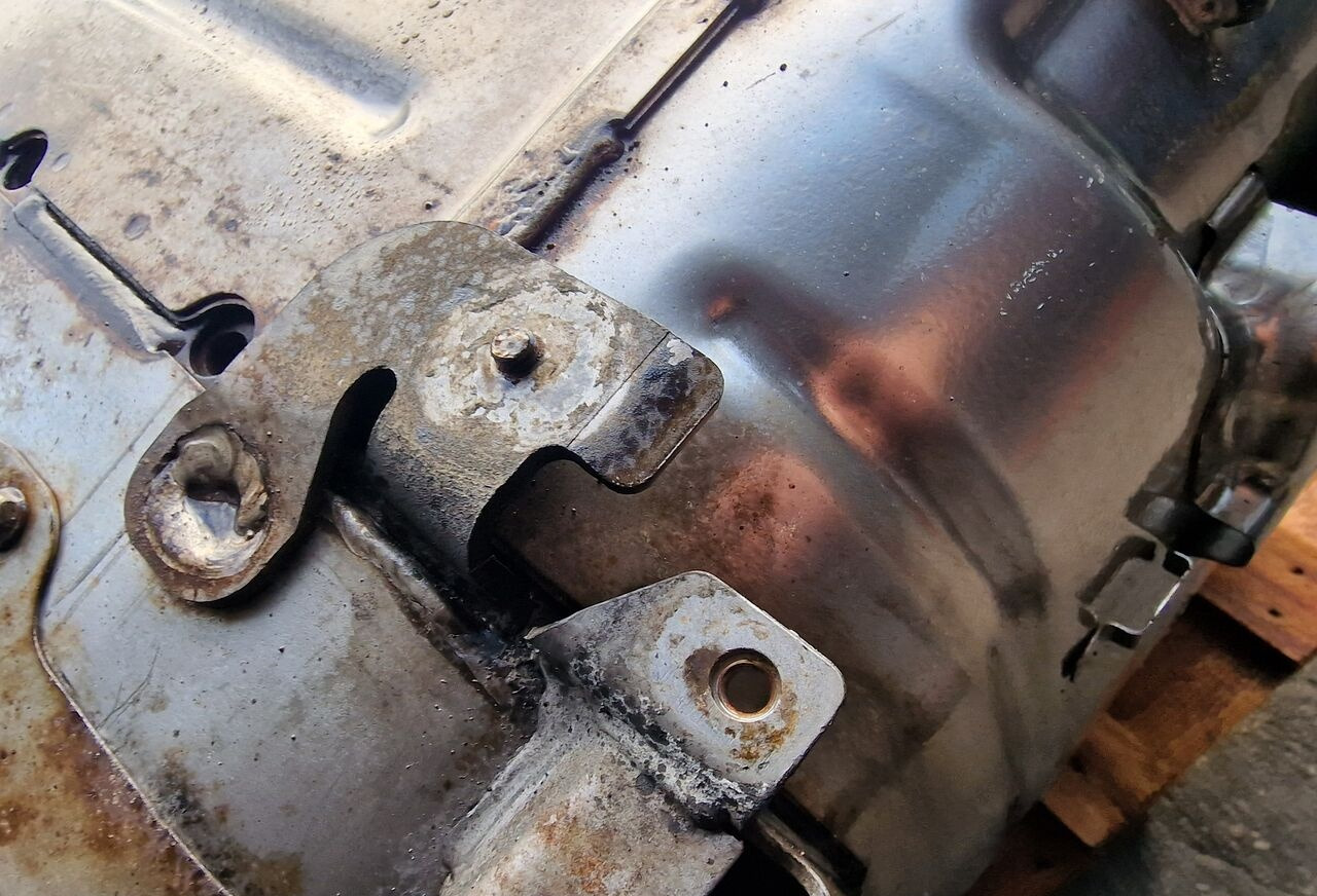 Scania Katalizator DPF R XPI Euro 6 DC13 2164453 2158333 Scania R XPI 410 Euro 6 DC13 2164453 2158333 truck - Глушитель для Грузовиков: фото 3 Scania Katalizator DPF R XPI Euro 6 DC13 2164453 2158333 Scania R XPI 410 Euro 6 DC13 2164453 2158333 truck - Глушитель для Грузовиков: фото 3