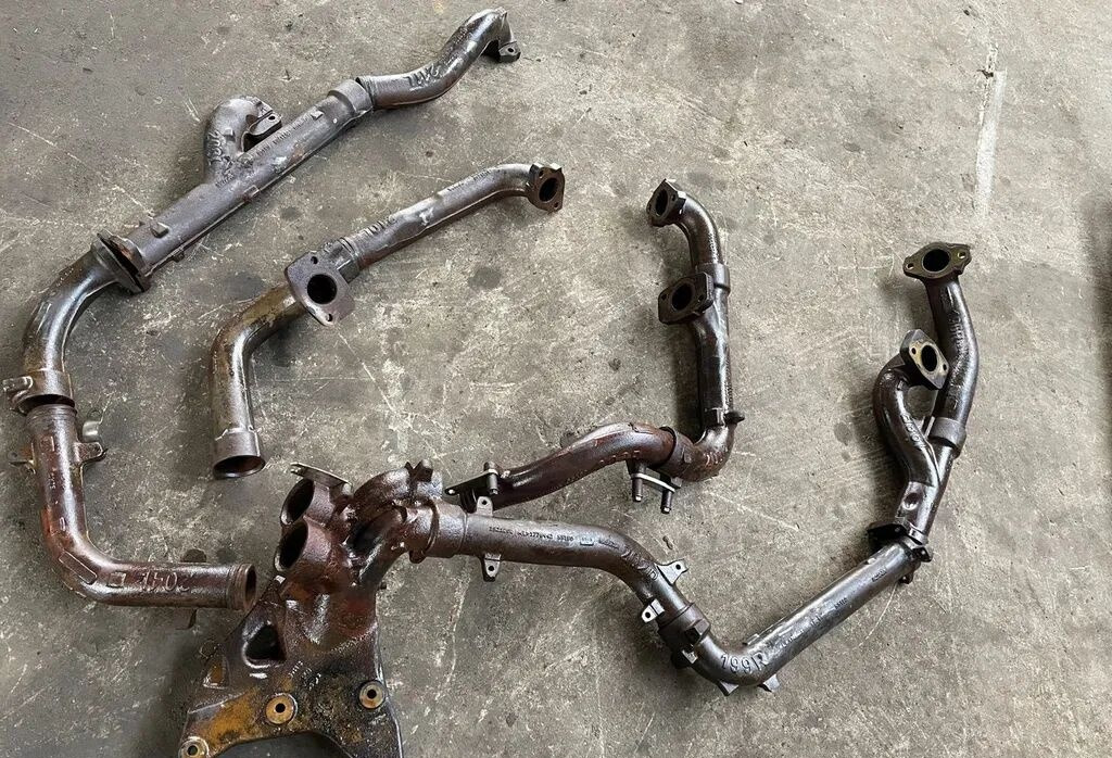 Scania R 730 V8 1906965 Scania R 730 V8 1906965 truck - Выпускной коллектор для Грузовиков: фото 1 Scania R 730 V8 1906965 Scania R 730 V8 1906965 truck - Выпускной коллектор для Грузовиков: фото 1