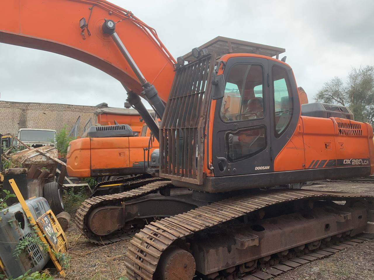 DOOSAN DX 260LCA - Гусеничный экскаватор: фото 1 DOOSAN DX 260LCA - Гусеничный экскаватор: фото 1