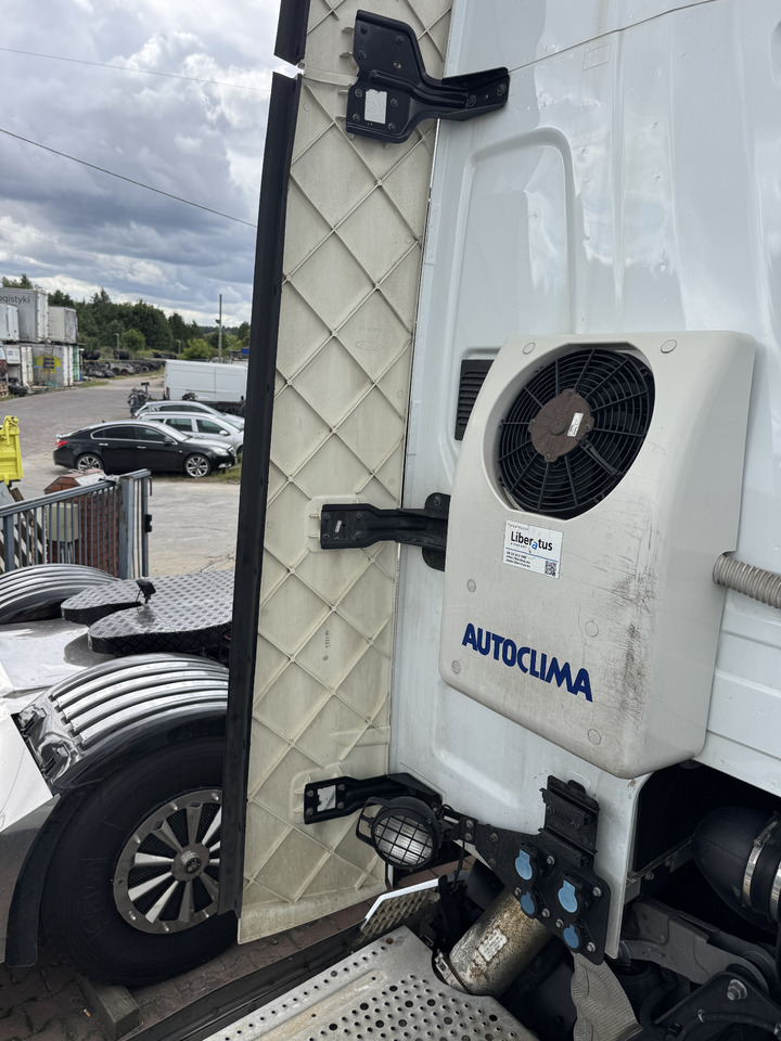 Ford F-Max Cargo - Аэродинамика/ Спойлеры для Грузовиков: фото 3 Ford F-Max Cargo - Аэродинамика/ Спойлеры для Грузовиков: фото 3