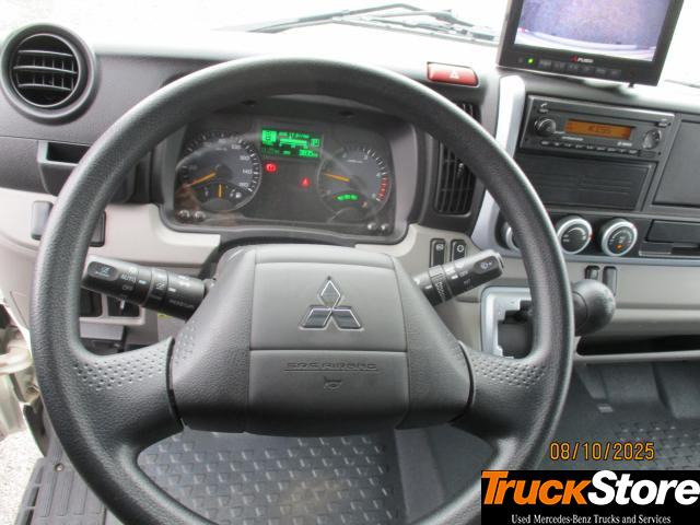 Фургон с закрытым кузовом FUSO Canter 3C15: фото 7 Фургон с закрытым кузовом FUSO Canter 3C15: фото 7