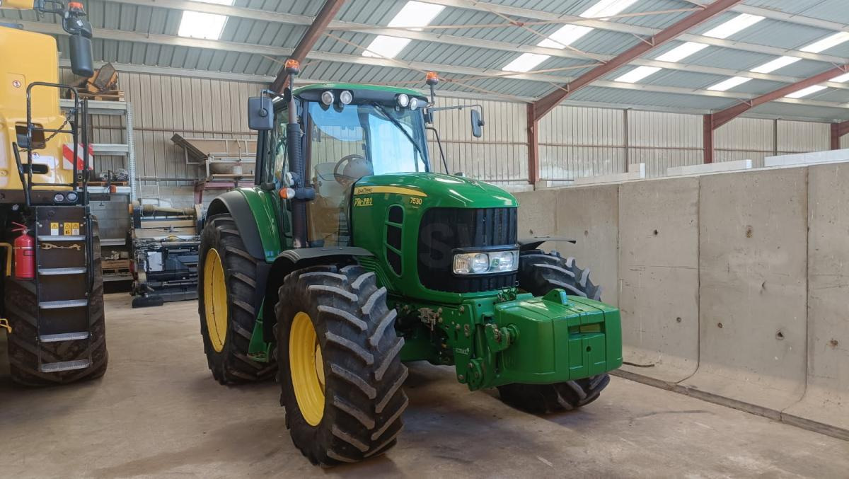 John Deere 7530 Premium Boite Vario - Трактор: фото 4 John Deere 7530 Premium Boite Vario - Трактор: фото 4