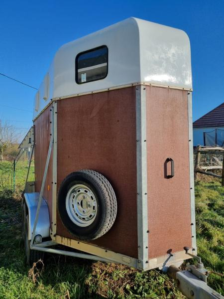 Vanisere - Прицеп-коневоз: фото 1 Vanisere - Прицеп-коневоз: фото 1