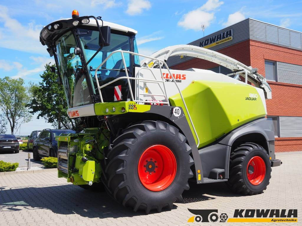 Claas Jaguar 860 4x4  - Кормоуборочный комбайн: фото 1 Claas Jaguar 860 4x4  - Кормоуборочный комбайн: фото 1