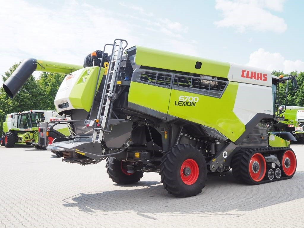 Claas Lexion 6700TT GPS + V930 - Зерноуборочный комбайн: фото 3 Claas Lexion 6700TT GPS + V930 - Зерноуборочный комбайн: фото 3