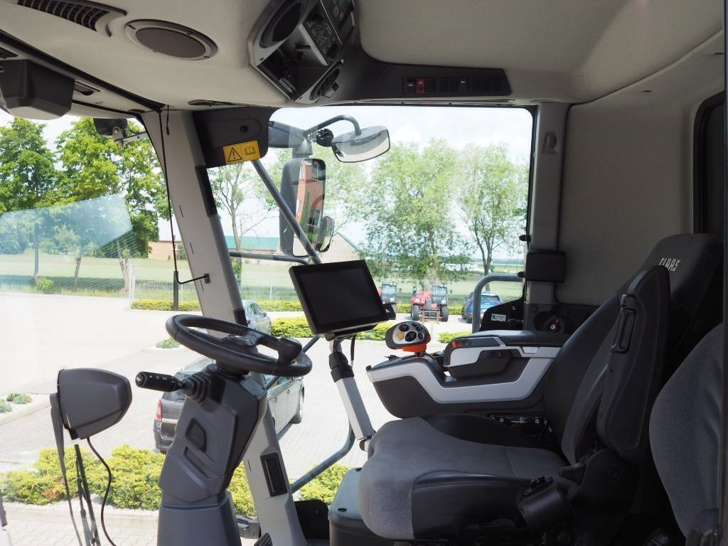 Claas Lexion 6900 TT + V930 - Зерноуборочный комбайн: фото 5 Claas Lexion 6900 TT + V930 - Зерноуборочный комбайн: фото 5