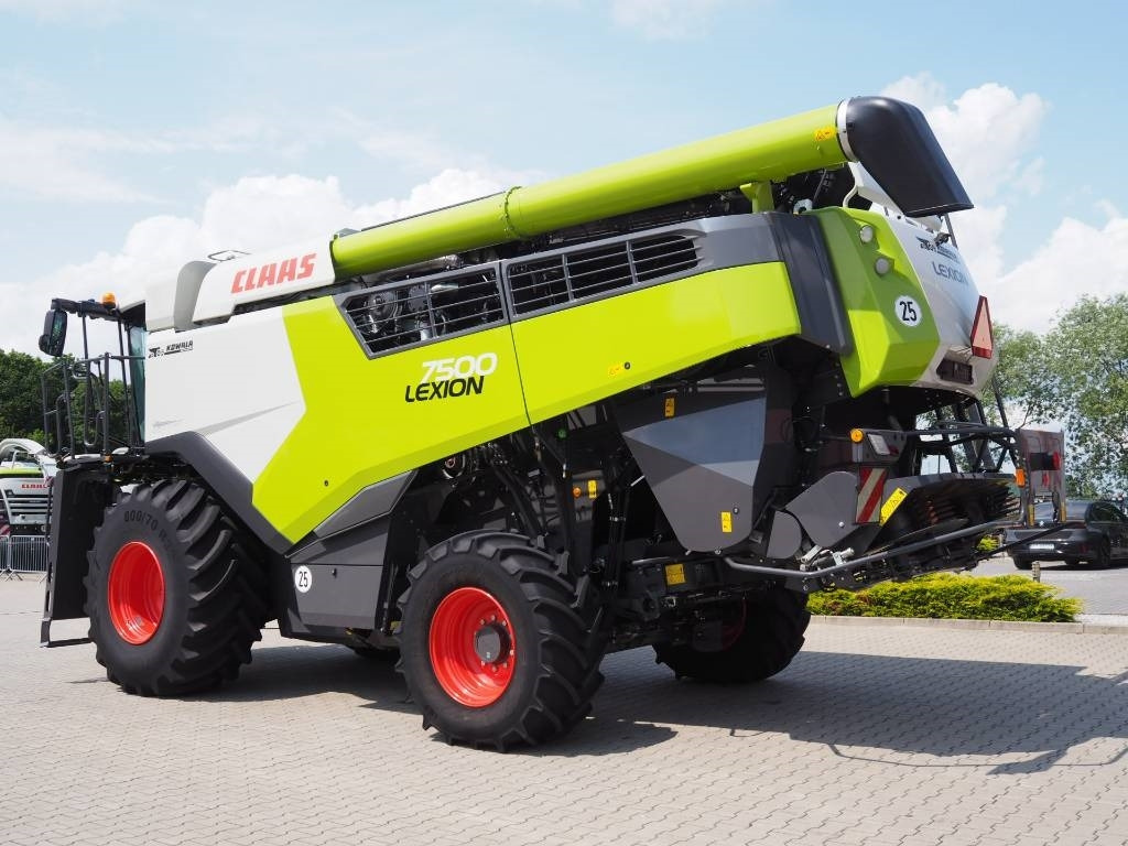 Claas Lexion 7500 + V930  - Зерноуборочный комбайн: фото 2 Claas Lexion 7500 + V930  - Зерноуборочный комбайн: фото 2