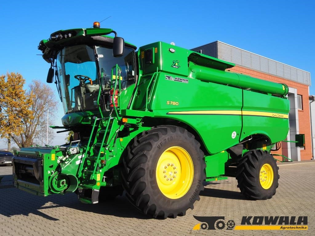 Зерноуборочный комбайн John Deere S780 + 730X: фото 1