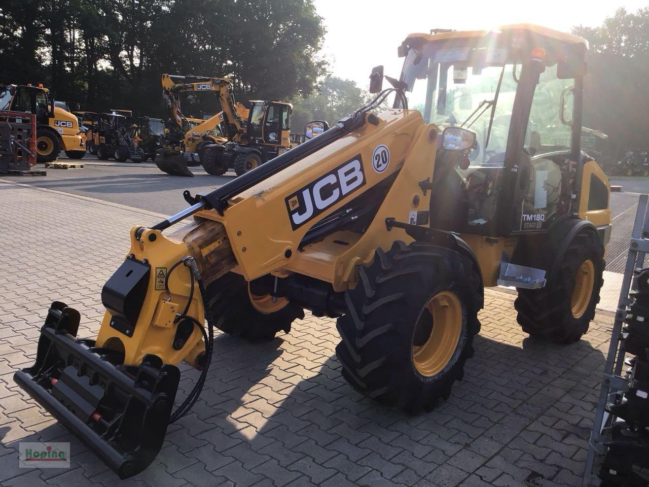 JCB TM180 AGRI - Телескопический фронтальный погрузчик: фото 1 JCB TM180 AGRI - Телескопический фронтальный погрузчик: фото 1