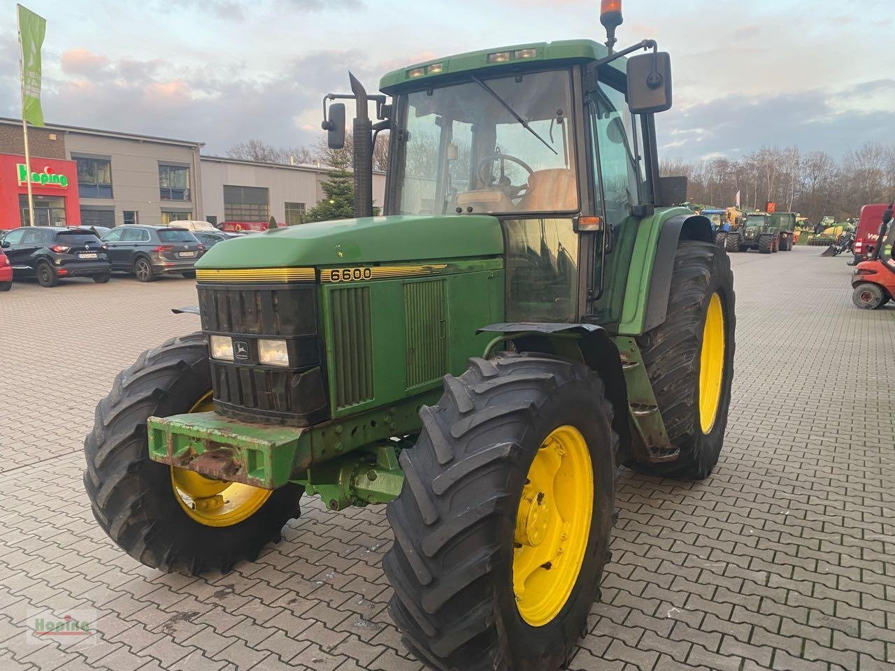 John Deere 6600 - Трактор: фото 3 John Deere 6600 - Трактор: фото 3
