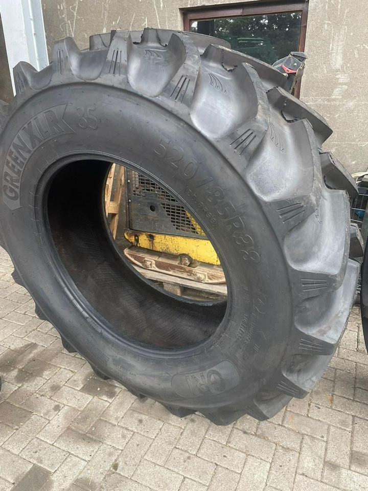 520/85R38 *GRI* - Шина: фото 1 520/85R38 *GRI* - Шина: фото 1