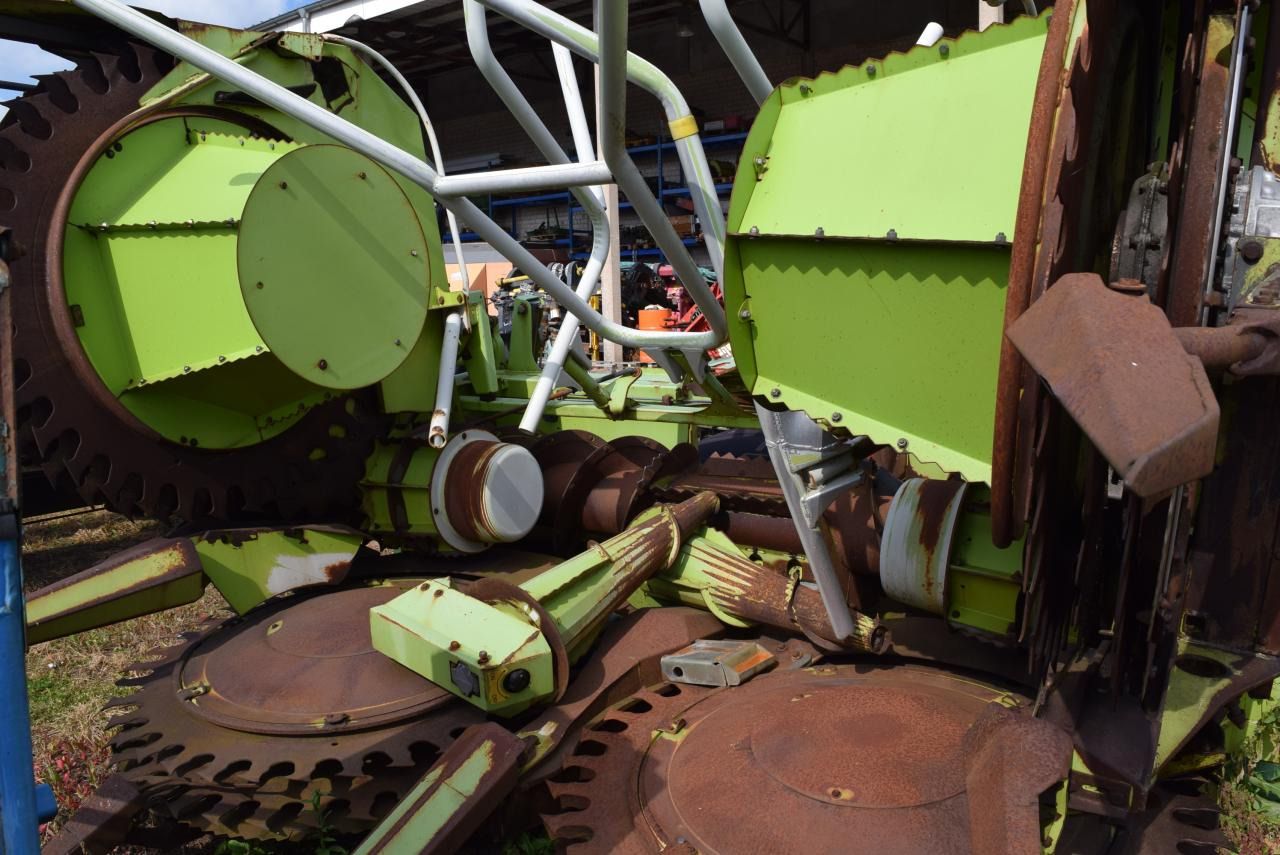 CLAAS RU 600 - Жатка кукурузная: фото 4 CLAAS RU 600 - Жатка кукурузная: фото 4