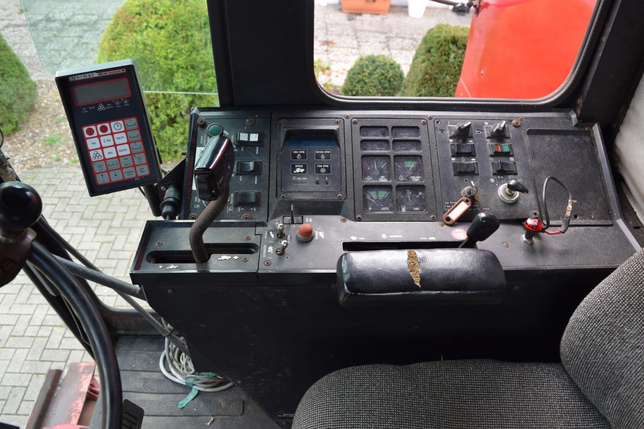 Case-IH 1680 Axial - Зерноуборочный комбайн: фото 5 Case-IH 1680 Axial - Зерноуборочный комбайн: фото 5