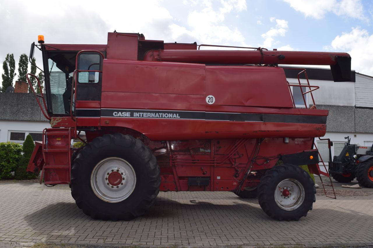 Case-IH 1680 Axial - Зерноуборочный комбайн: фото 3 Case-IH 1680 Axial - Зерноуборочный комбайн: фото 3