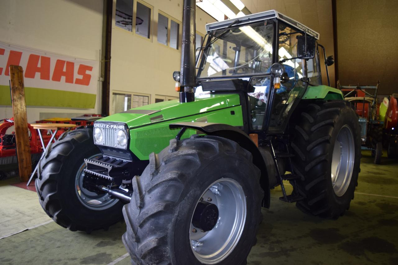 Deutz-Fahr Agroxtra 6.17 - Трактор: фото 2 Deutz-Fahr Agroxtra 6.17 - Трактор: фото 2