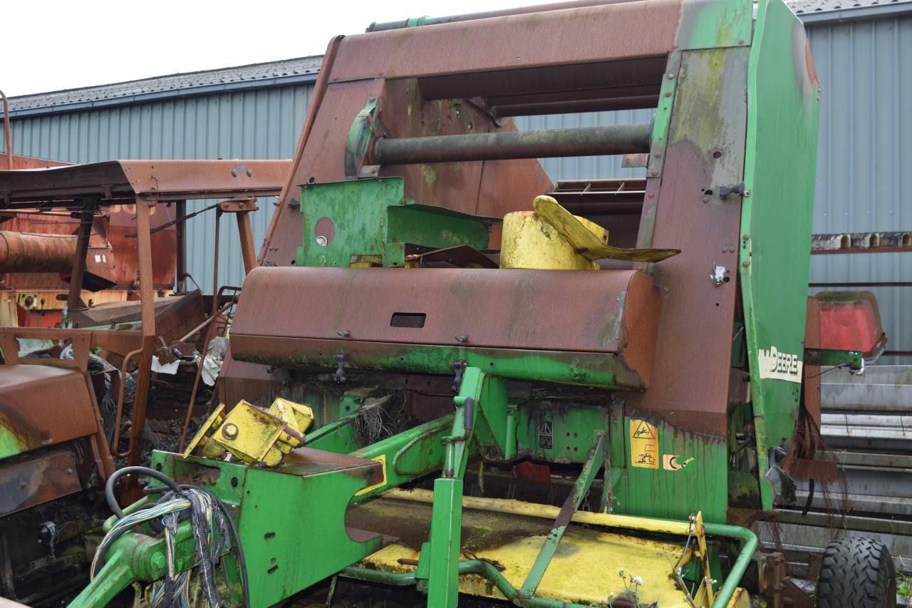 John Deere 550 * zur Teileverwertung* - Пресс-подборщик рулонный: фото 2 John Deere 550 * zur Teileverwertung* - Пресс-подборщик рулонный: фото 2