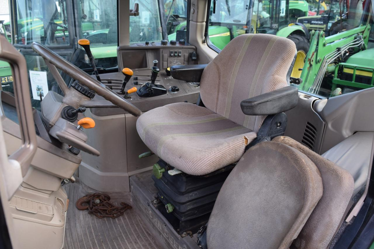 John Deere 6230 - Трактор: фото 4 John Deere 6230 - Трактор: фото 4