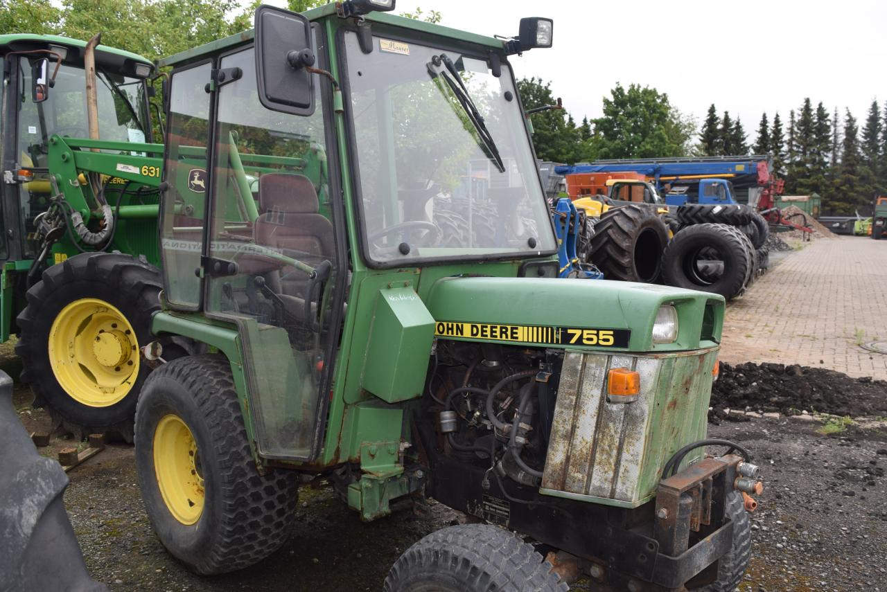 John Deere 755 - Трактор: фото 4 John Deere 755 - Трактор: фото 4
