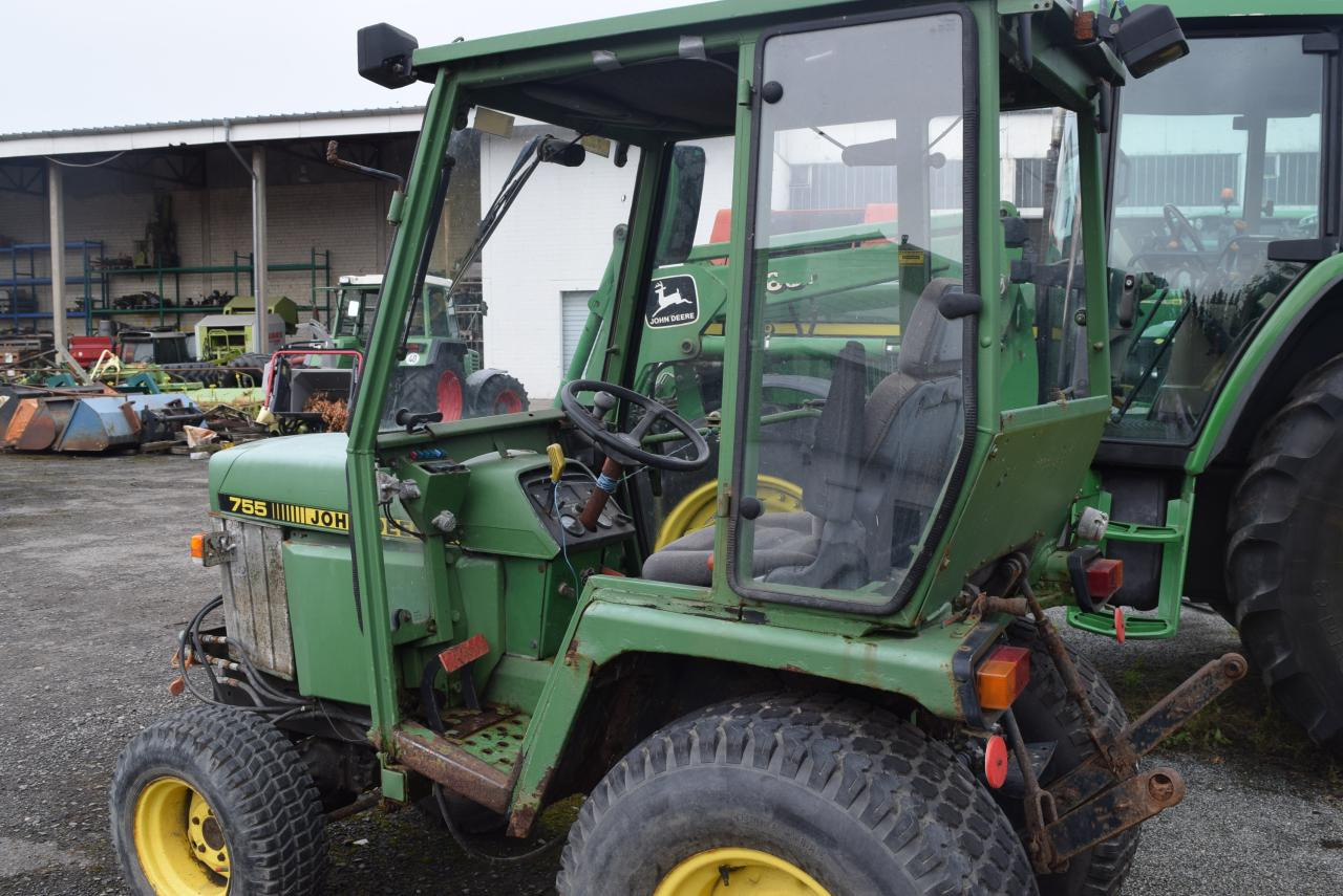 John Deere 755 - Трактор: фото 3 John Deere 755 - Трактор: фото 3