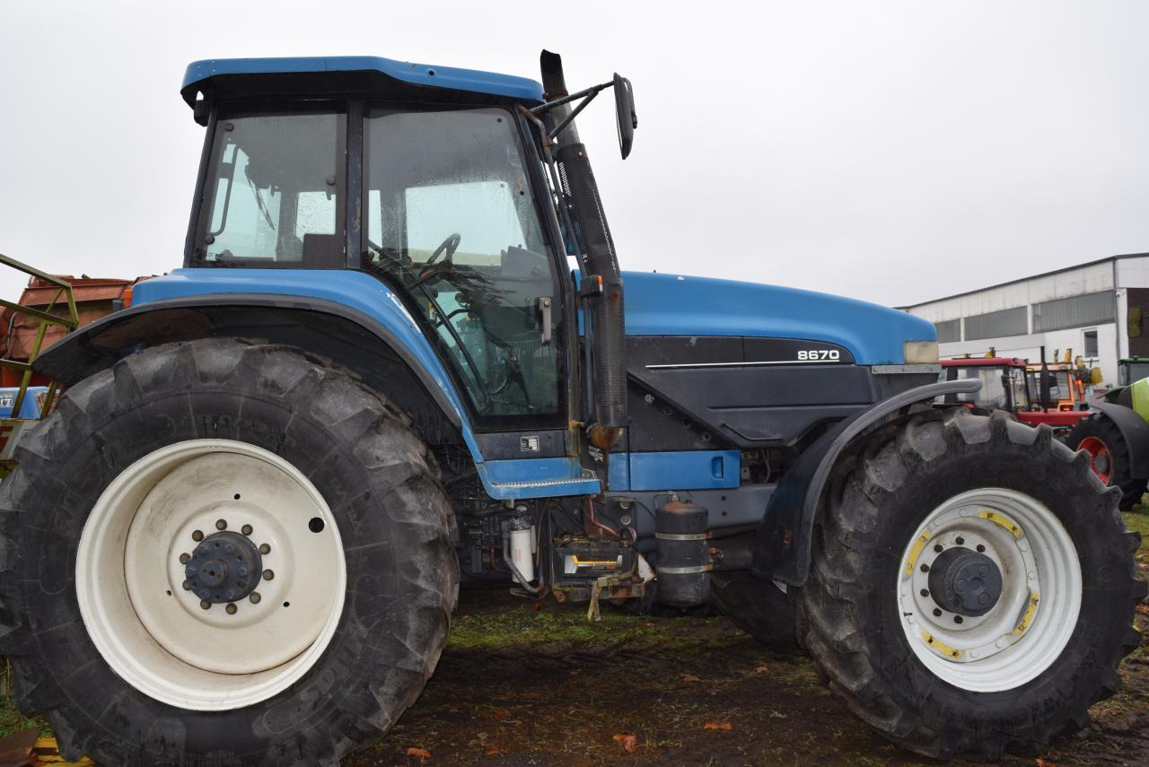 New Holland 8670 - Трактор: фото 1 New Holland 8670 - Трактор: фото 1