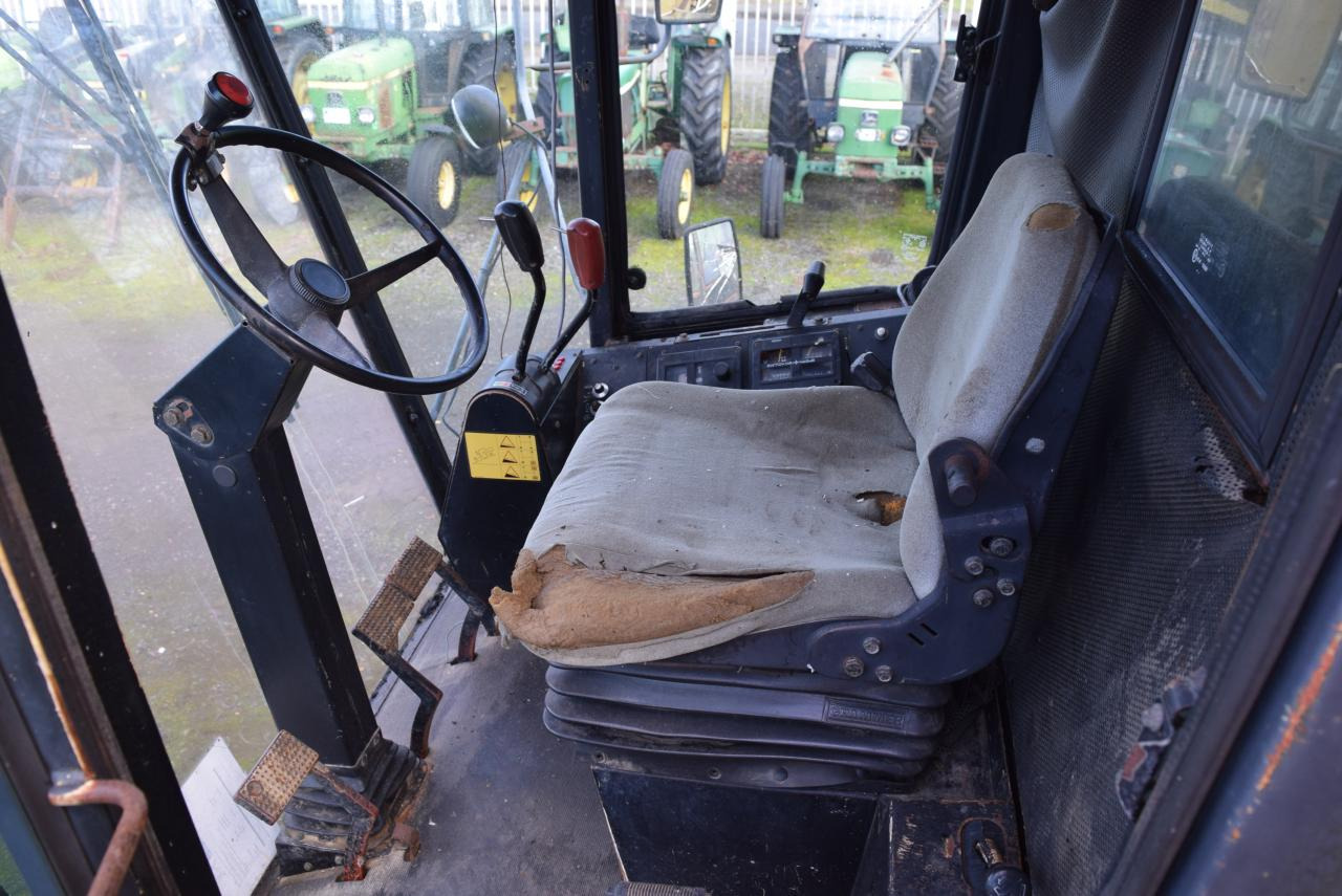 Зерноуборочный комбайн New Holland TF 44: фото 6