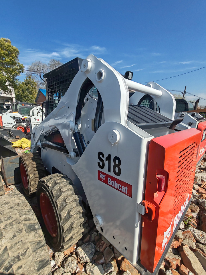 BOBCAT S18 - Мини-погрузчик с бортовым поворотом: фото 4 BOBCAT S18 - Мини-погрузчик с бортовым поворотом: фото 4