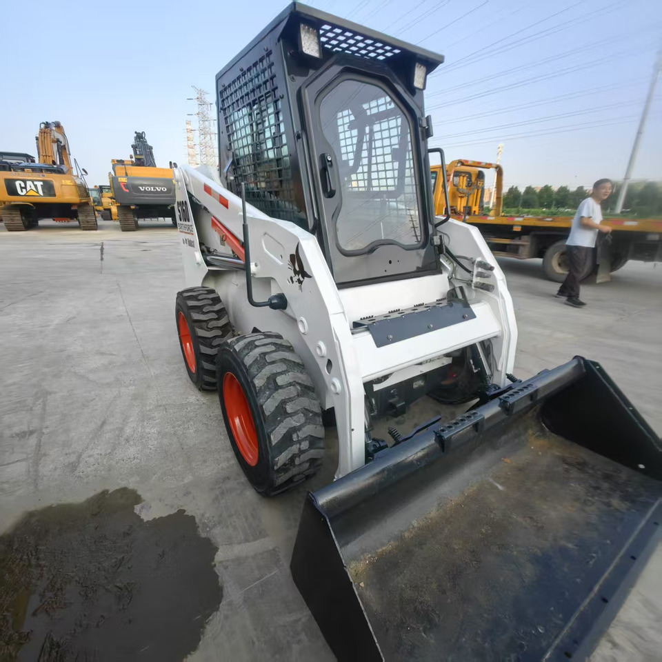 Bobcat S160 - Мини-погрузчик с бортовым поворотом: фото 3 Bobcat S160 - Мини-погрузчик с бортовым поворотом: фото 3