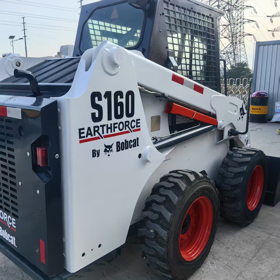 Bobcat S160 - Мини-погрузчик с бортовым поворотом: фото 5 Bobcat S160 - Мини-погрузчик с бортовым поворотом: фото 5