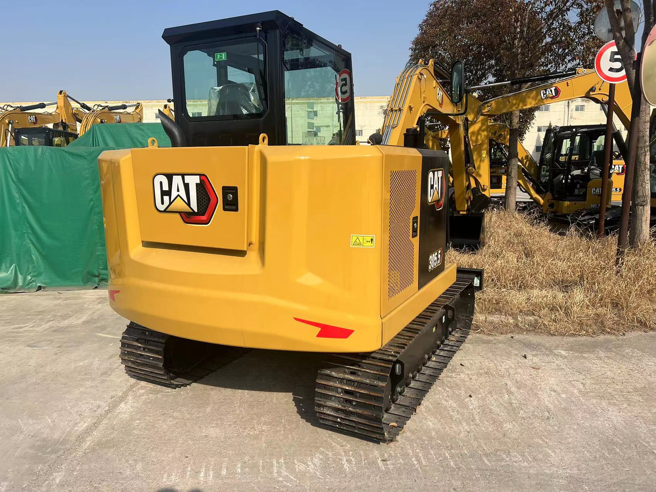 CAT 305.5 - Мини-экскаватор: фото 2 CAT 305.5 - Мини-экскаватор: фото 2
