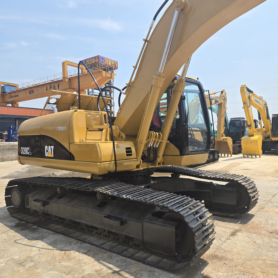 CAT 320C - Гусеничный экскаватор: фото 2 CAT 320C - Гусеничный экскаватор: фото 2