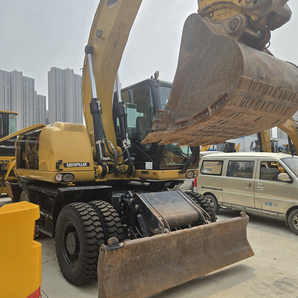 CAT M320D2 - Колёсный экскаватор: фото 3 CAT M320D2 - Колёсный экскаватор: фото 3