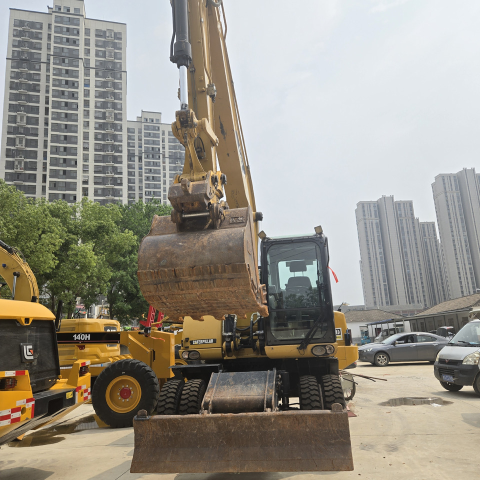 CAT M320D2 - Колёсный экскаватор: фото 2 CAT M320D2 - Колёсный экскаватор: фото 2