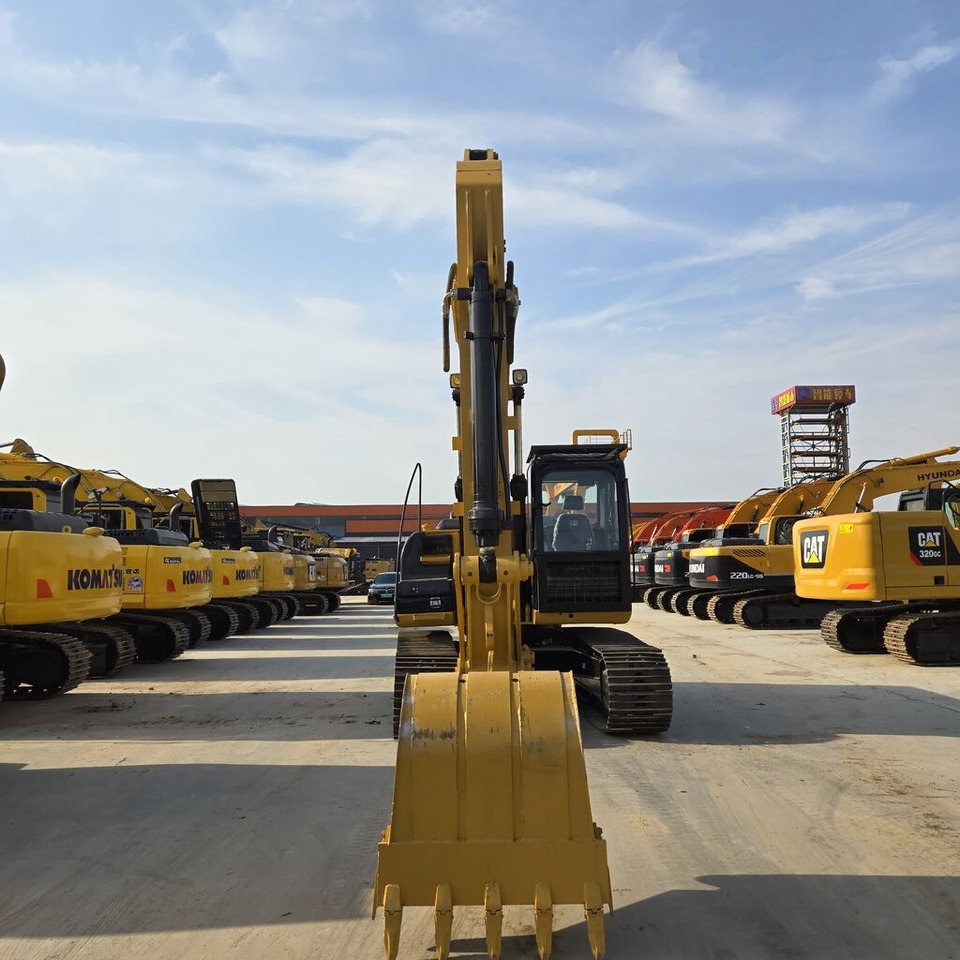 Caterpillar 315D2 - Гусеничный экскаватор: фото 4 Caterpillar 315D2 - Гусеничный экскаватор: фото 4