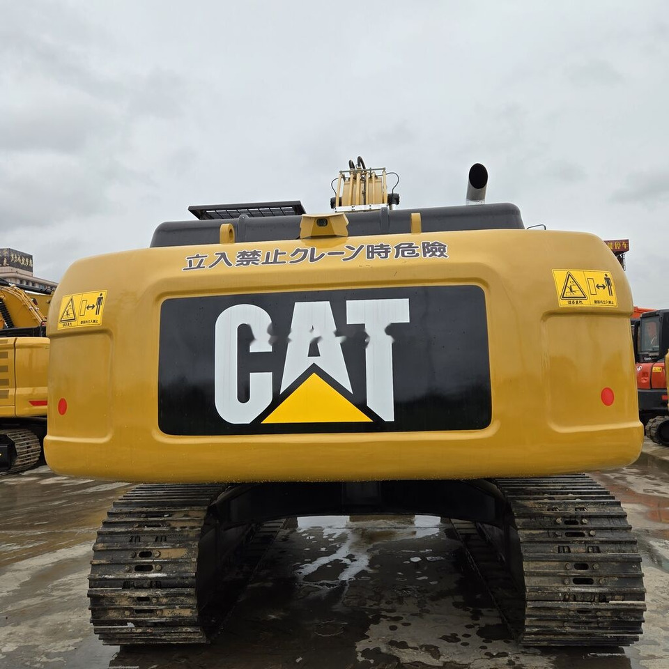 Caterpillar 330D2 - Гусеничный экскаватор: фото 2 Caterpillar 330D2 - Гусеничный экскаватор: фото 2