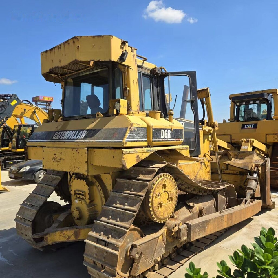 Caterpillar D6R - Бульдозер: фото 1 Caterpillar D6R - Бульдозер: фото 1