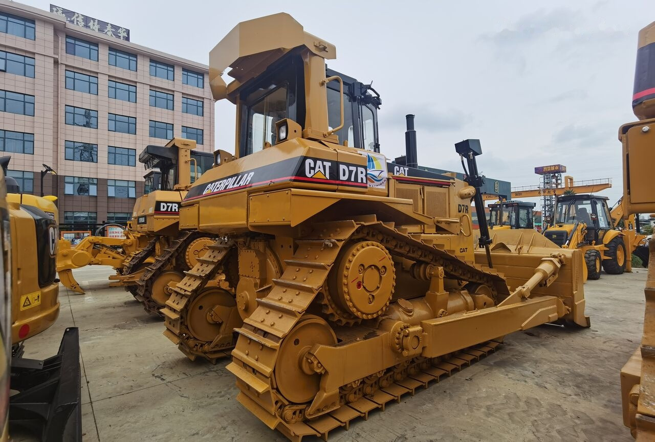 Caterpillar D7R - Бульдозер: фото 1 Caterpillar D7R - Бульдозер: фото 1