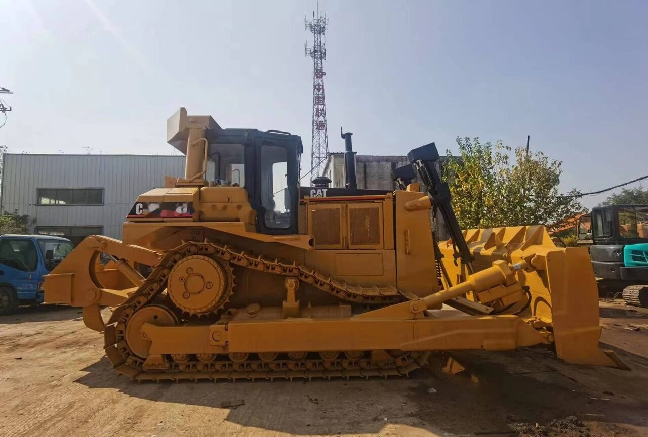 Caterpillar D8R - Бульдозер: фото 1 Caterpillar D8R - Бульдозер: фото 1