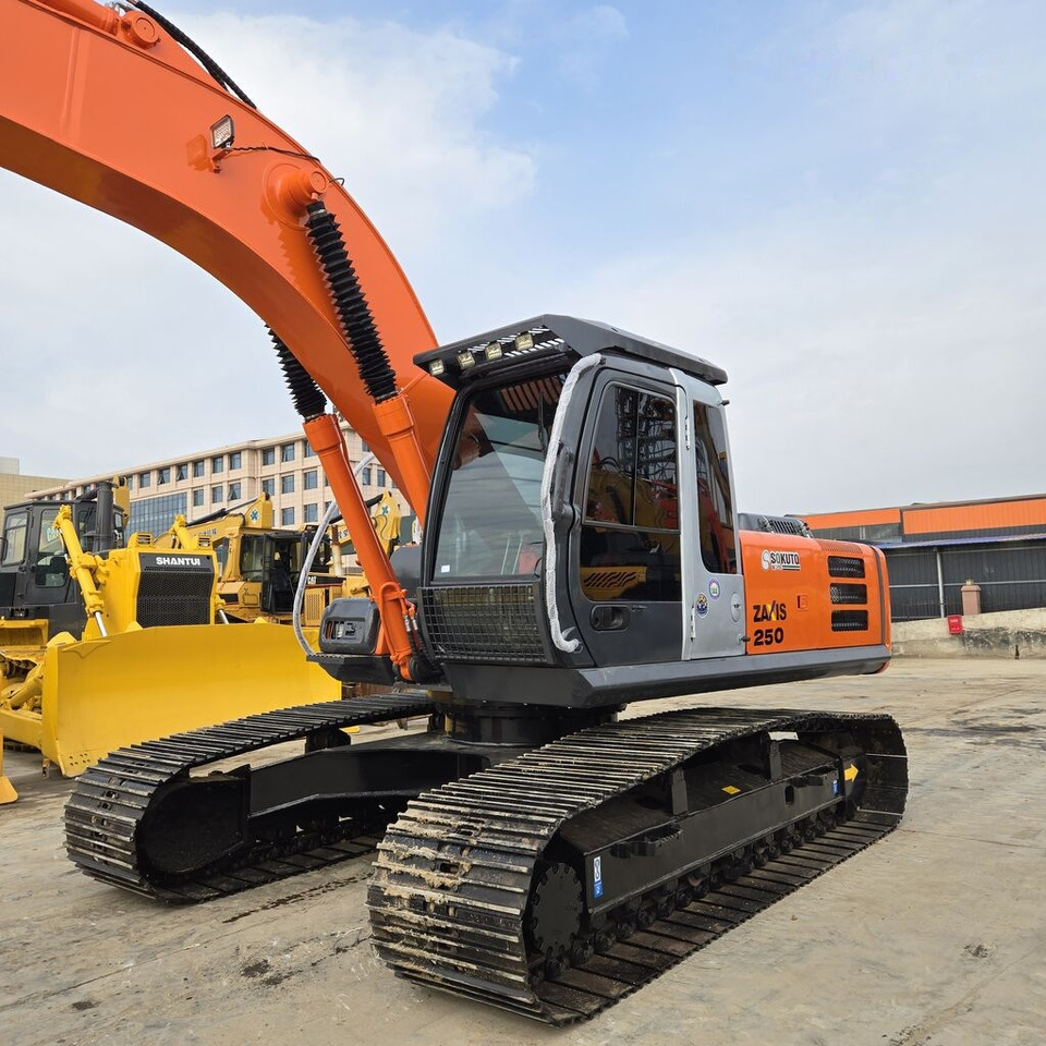 Hitachi ZX250 - Гусеничный экскаватор: фото 4 Hitachi ZX250 - Гусеничный экскаватор: фото 4