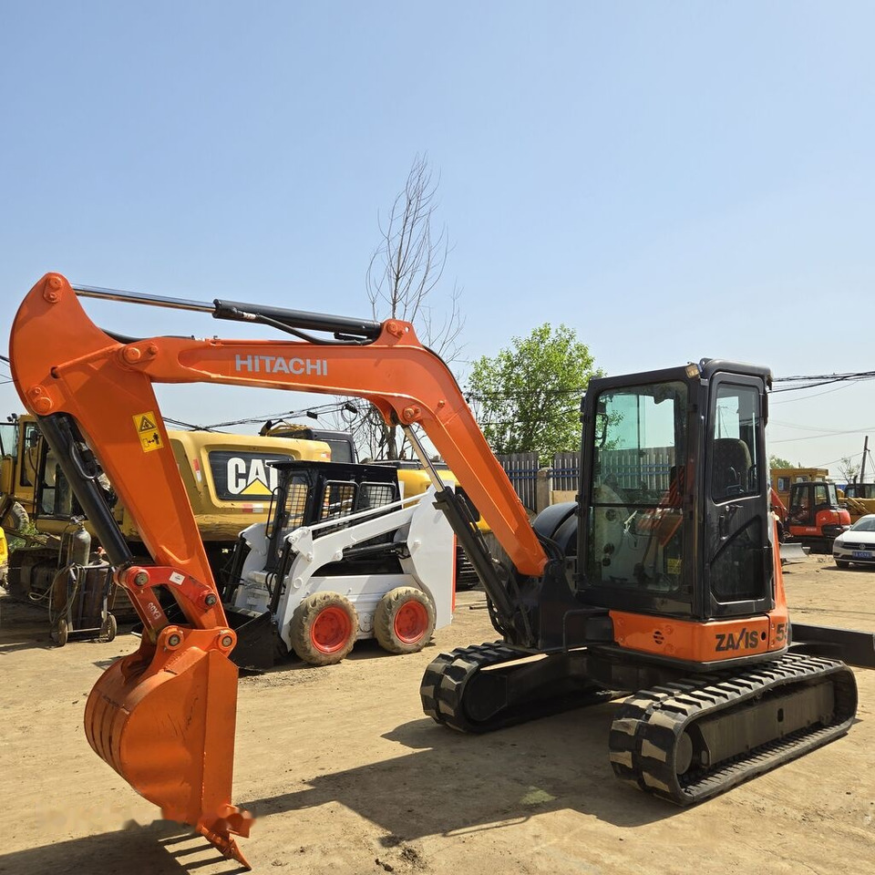 Hitachi ZX55 - Мини-экскаватор: фото 1 Hitachi ZX55 - Мини-экскаватор: фото 1