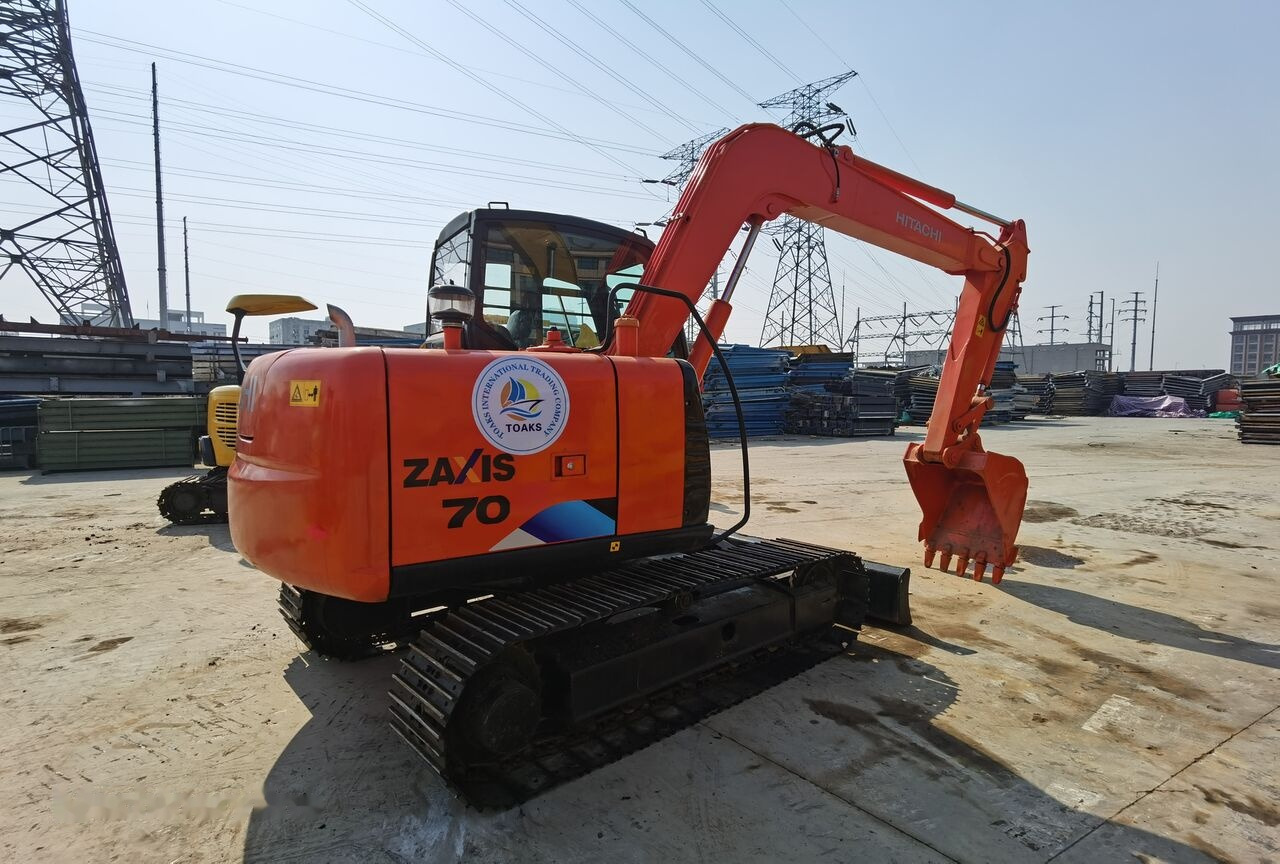 Hitachi ZX70 - Мини-экскаватор: фото 3 Hitachi ZX70 - Мини-экскаватор: фото 3