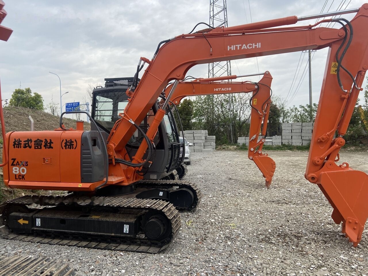 Hitachi ZX80 - Гусеничный экскаватор: фото 4 Hitachi ZX80 - Гусеничный экскаватор: фото 4