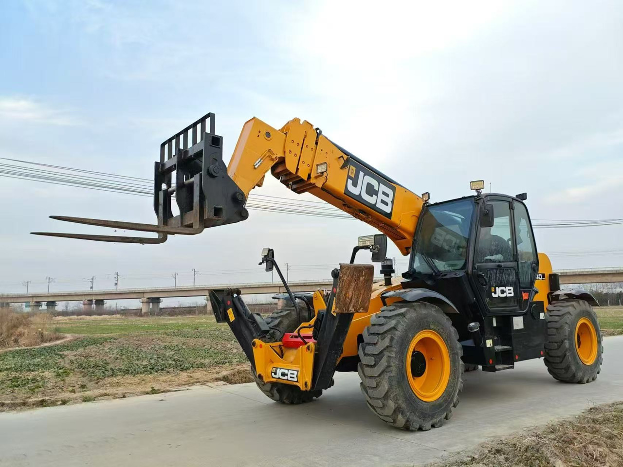 JCB 540-1700 - Ричстакер: фото 1 JCB 540-1700 - Ричстакер: фото 1